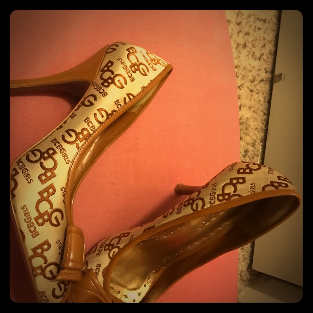 BCG 3.5 inch peep-toe heels
